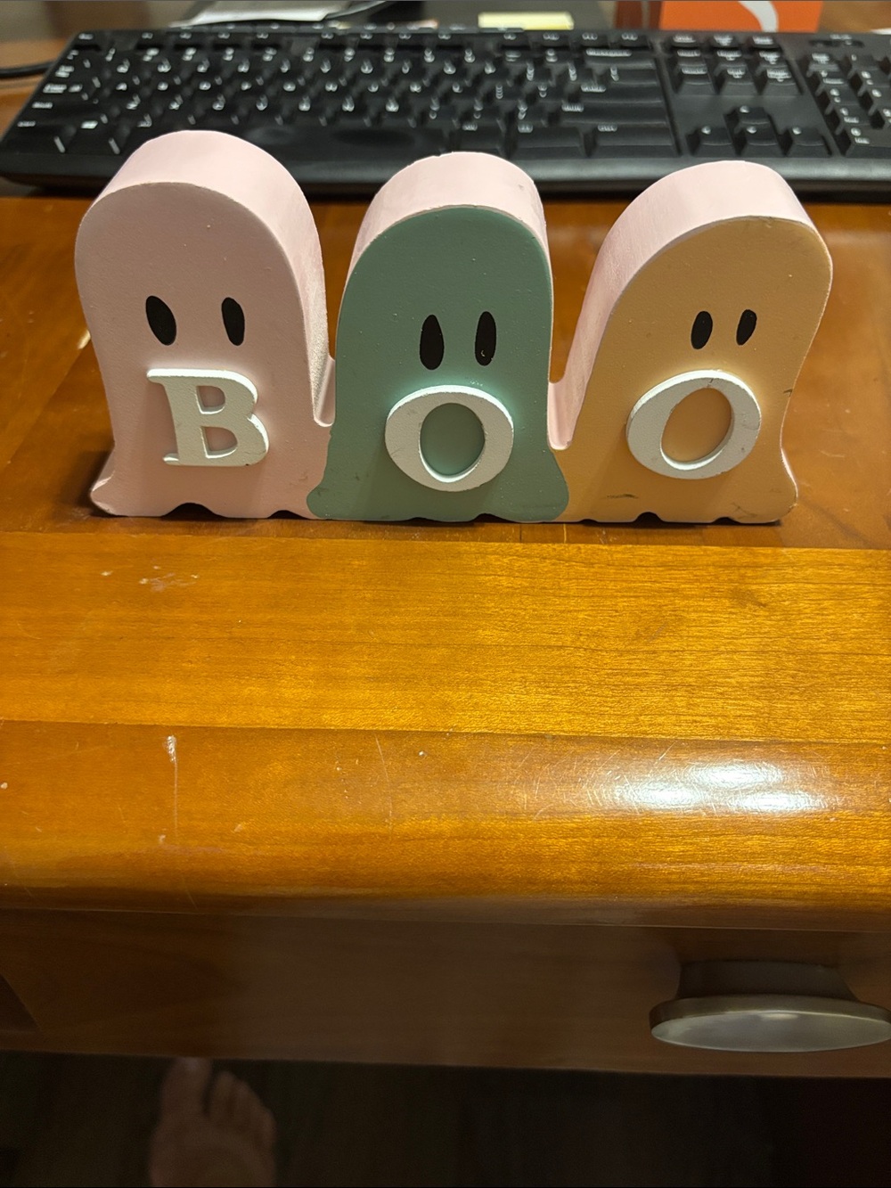 Pastel 'BOO' Ghost Trio Table Decor ā Pink, Sage & Peach